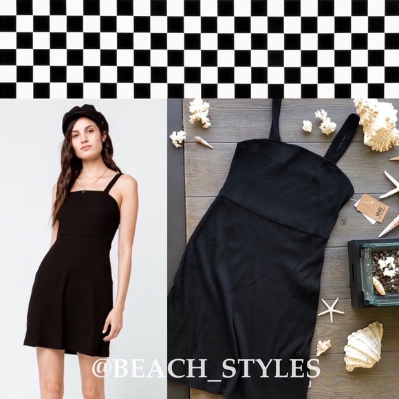 Vans Dresses & Skirts - 🌴🌼VANS- BONITA DRESS🌼🌴